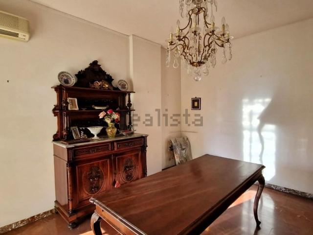 Appartamento in vendita di 180 m² in Via Raffaello