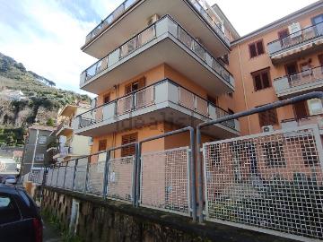 Appartamento in vendita di 180 m² in Via Rivo Cerola