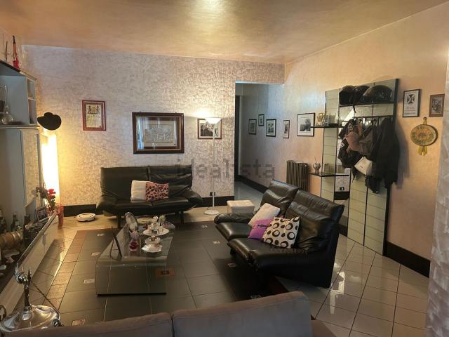 Appartamento in vendita di 180 m² in Via T. Alessandrello