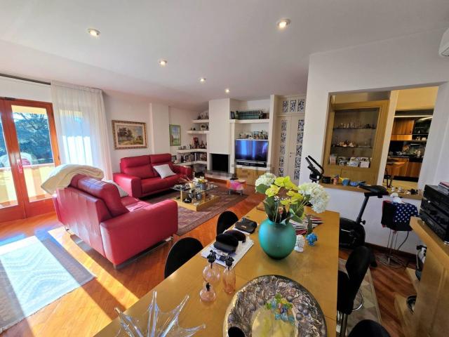 Appartamento in vendita di 180 m² in Via Terra Rossa Fonda