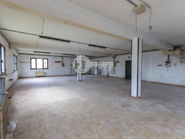 Appartamento in vendita di 180 m² in Via Tito Speri, 335