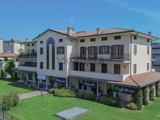 Appartamento in vendita di 180 m² in Via Trieste, 57