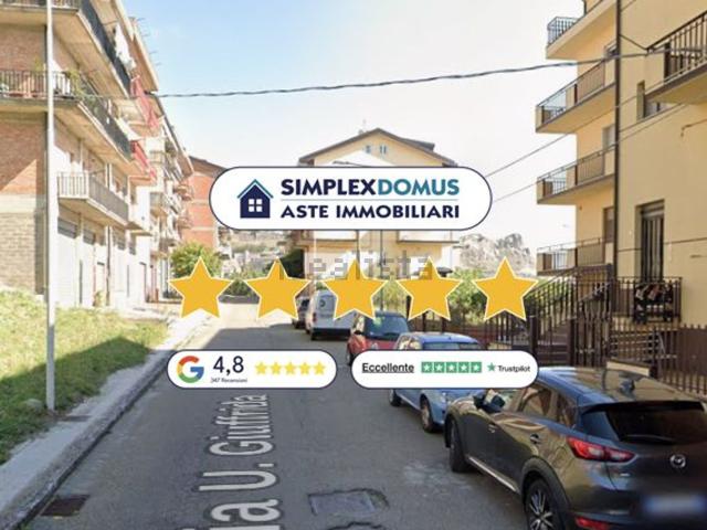 Appartamento in vendita di 180 m² in Via U. Giuffrida