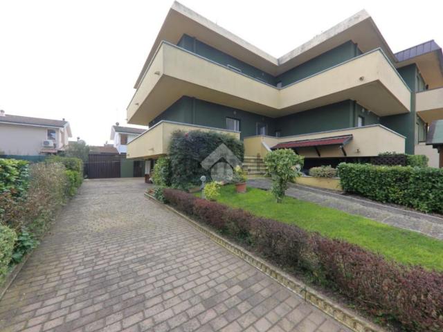 Appartamento in vendita di 180 m² in Via Unione Europea, 22