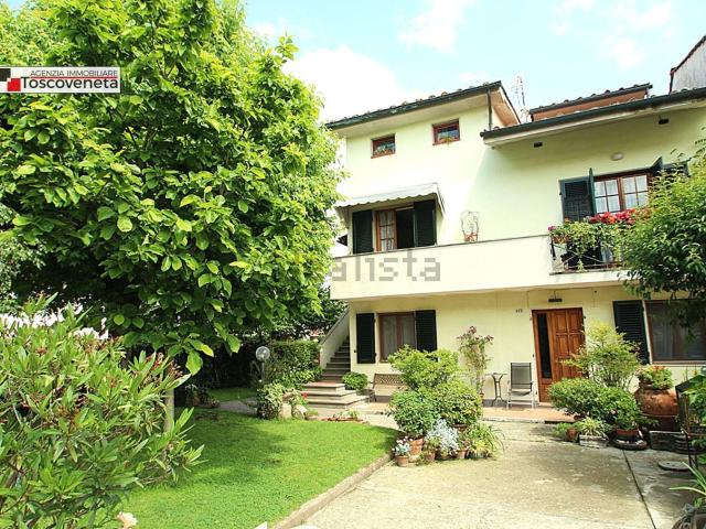 Appartamento in vendita di 180 m² in Via Vecchia Pesciatina