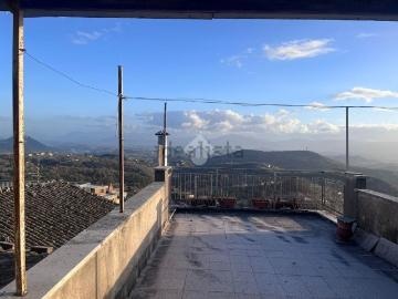 Appartamento in vendita di 180 m² in Via Vergine Maria, 77