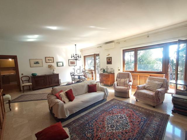Appartamento in vendita di 180 m² in Via Vittore Carpaccio