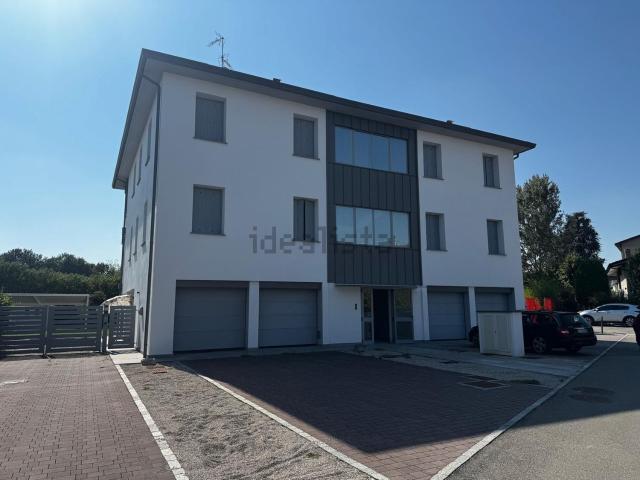 Appartamento in vendita di 180 m² in Via Zandonai