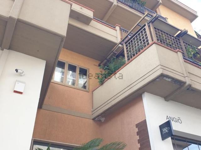 Appartamento in vendita di 180 m² in Viale Africa