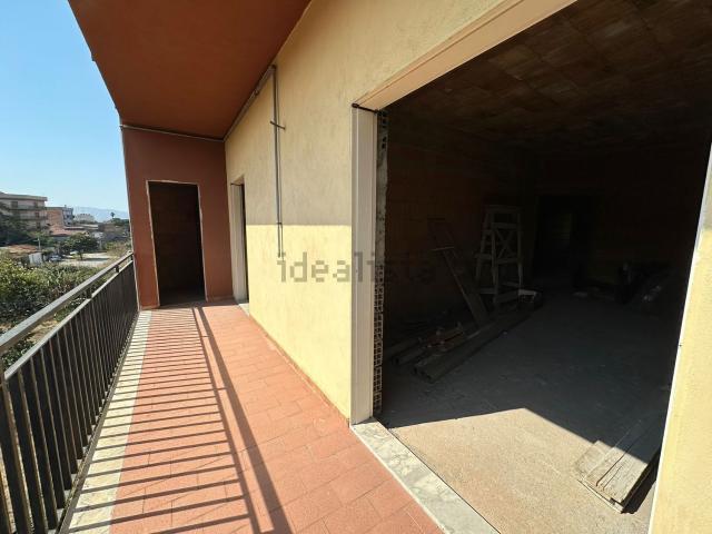 Appartamento in vendita di 180 m² in Viale Calabria