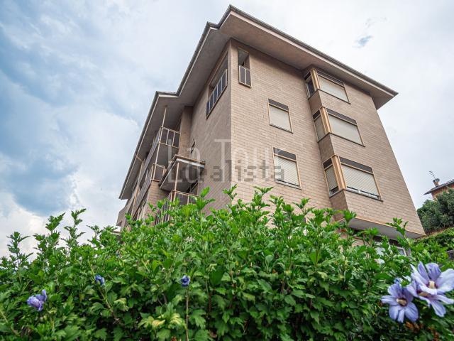 Appartamento in vendita di 180 m² in Viale del Gran San Bernardo, 24