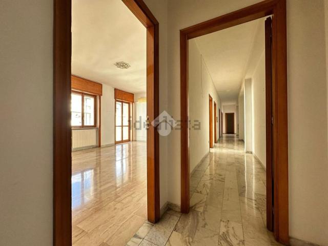 Appartamento in vendita di 180 m² in Viale di Levante, 64