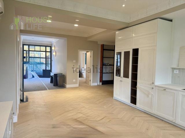 Appartamento in vendita di 180 m² in Viale Fratelli Bandiera