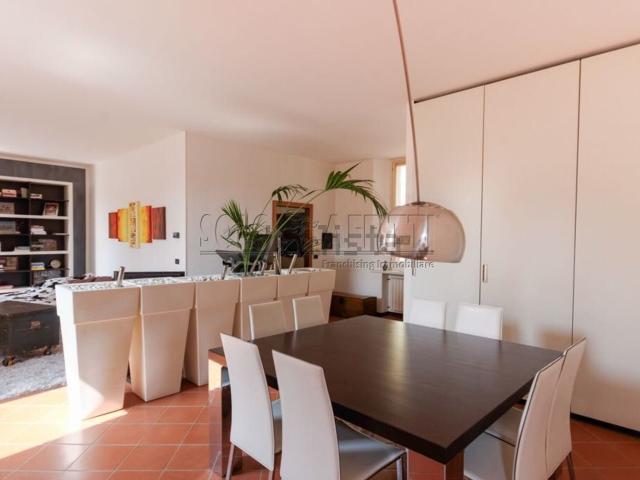 Appartamento in vendita di 180 m² in Corso Giuseppe Mazzini