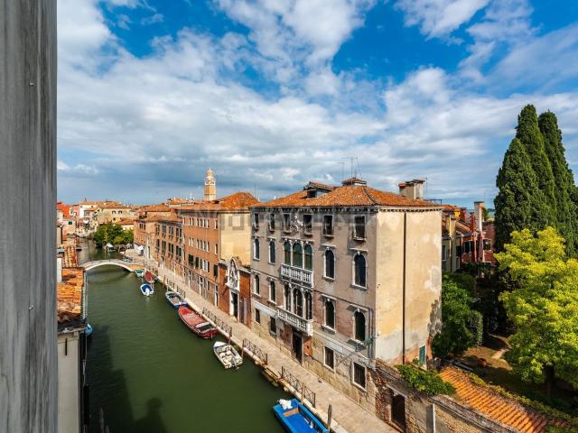 Appartamento in vendita di 180 m² in Fondamenta de la Misericordia