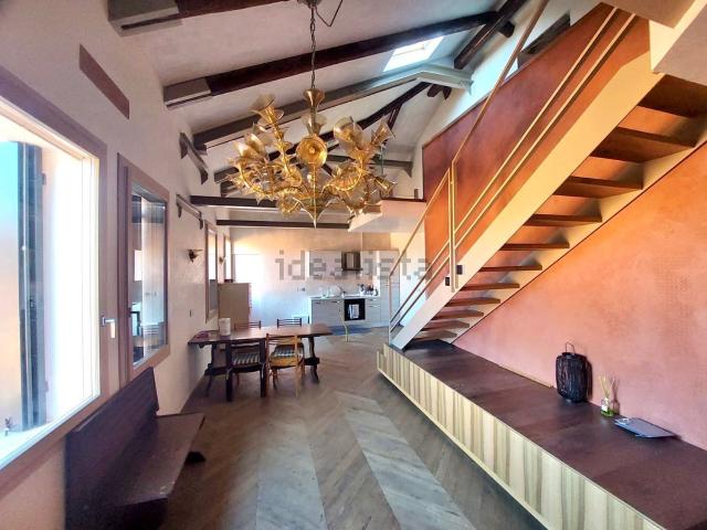 Appartamento in vendita di 180 m² in Fondamenta Sebastiano Santi, 5