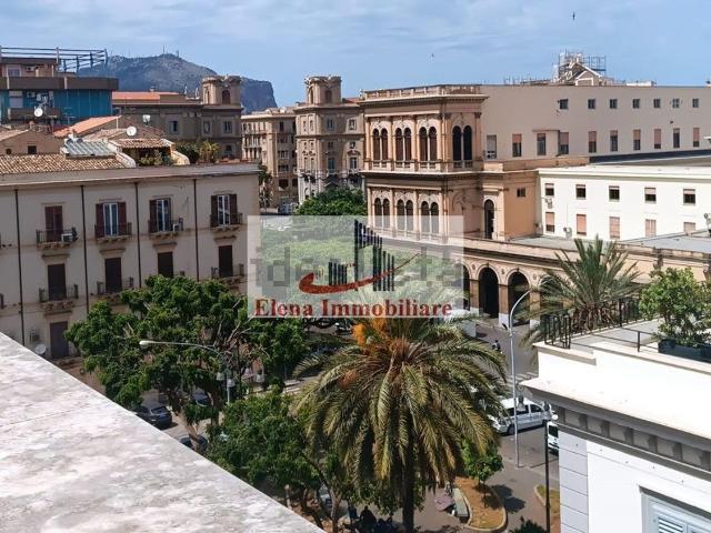 Appartamento in vendita di 180 m² in Piazza Giulio Cesare, 44