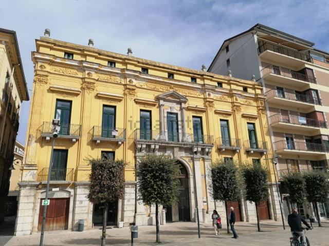 Appartamento in vendita di 180 m² in Piazza della Libertà, 11