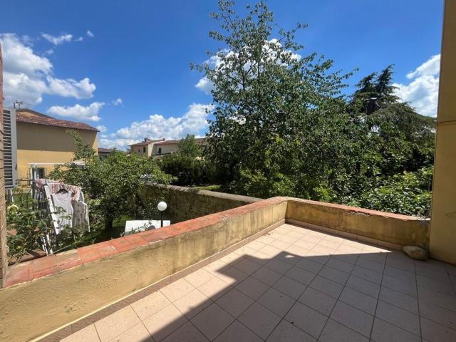 Appartamento in vendita di 180 m² in Piazza Orazio Pierozzi