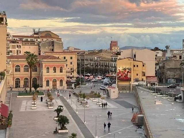 Appartamento in vendita di 180 m² in Piazza Vittorio Emanuele Orlando, 39