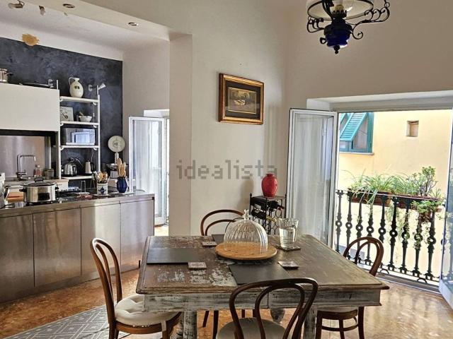 Appartamento in vendita di 180 m² in Salita di Santa Brigida