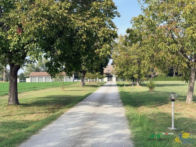Appartamento in vendita di 180 m² in Strada Valera di Sopra, 8