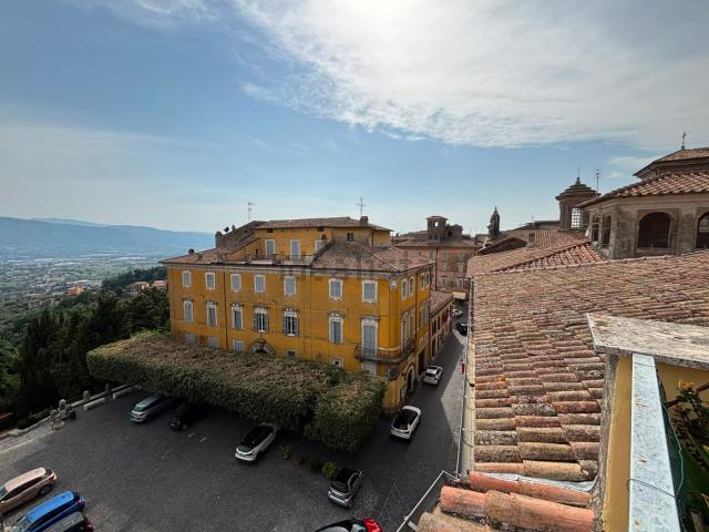 Appartamento in vendita di 180 m² in Strada Vittorio Emanuele