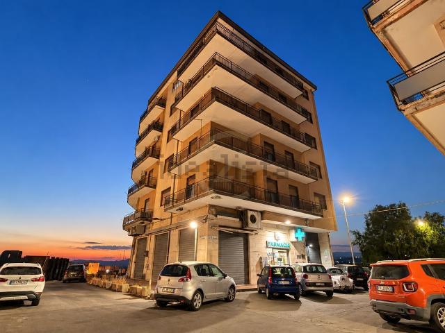 Appartamento in vendita di 181 m² in Via 21 Aprile, 5