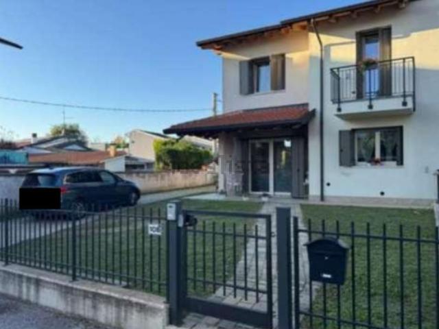 Appartamento in vendita di 181 m² in Via Camacici