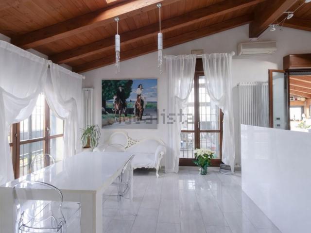 Appartamento in vendita di 181 m² in Via Castiglia, 2
