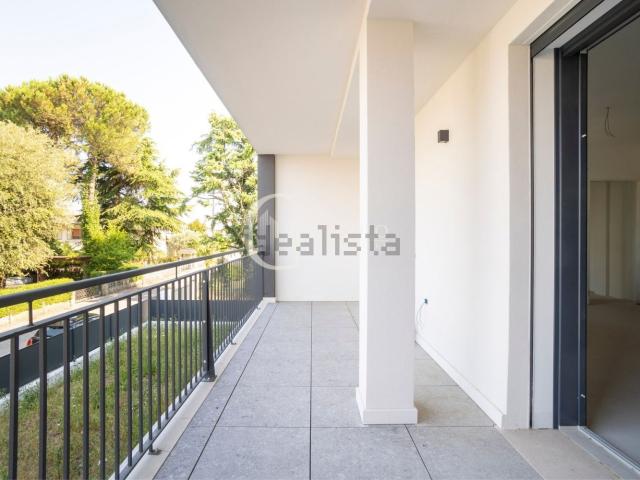 Appartamento in vendita di 181 m² in Via Alcide De Gasperi