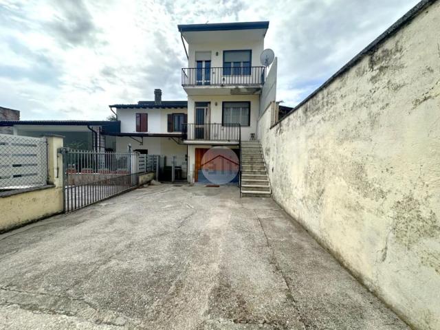 Appartamento in vendita di 181 m² in Via G. Cesare Abba, 41