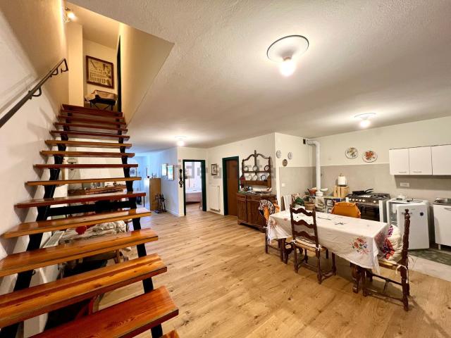 Appartamento in vendita di 181 m² in Via Doss Sedrena, 6