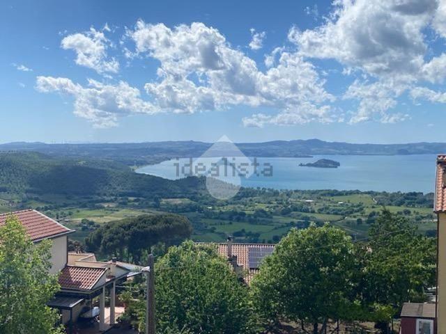Appartamento in vendita di 181 m² in Via del Lago, 1