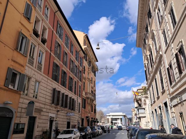Appartamento in vendita di 181 m² in Via di Ripetta