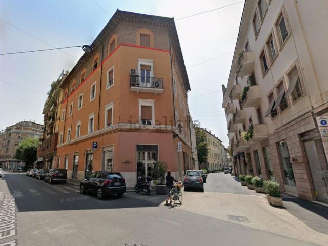 Appartamento in vendita di 181 m² in Via Federico Fratini