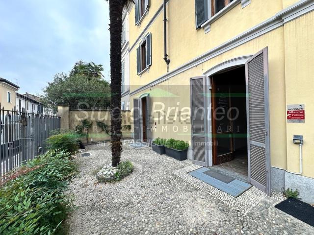 Appartamento in vendita di 181 m² in Via Francesco Cusani