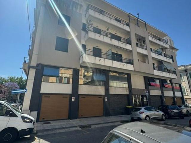 Appartamento in vendita di 181 m² in Via Lodi, 283