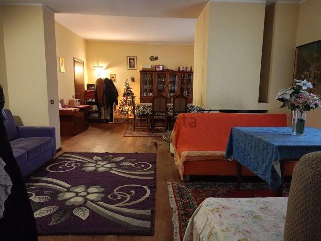 Appartamento in vendita di 181 m² in Via Roma