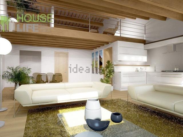 Appartamento in vendita di 181 m² in Piazza IV NOVEMBRE