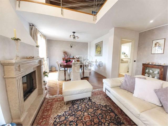 Appartamento in vendita di 182 m² in Via Cà Nova