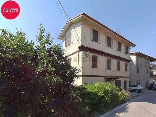 Appartamento in vendita di 182 m² in Via A. De Gasperi, 119