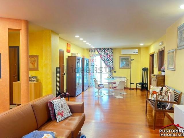 Appartamento in vendita di 182 m² in Via Alcide de Gasperi