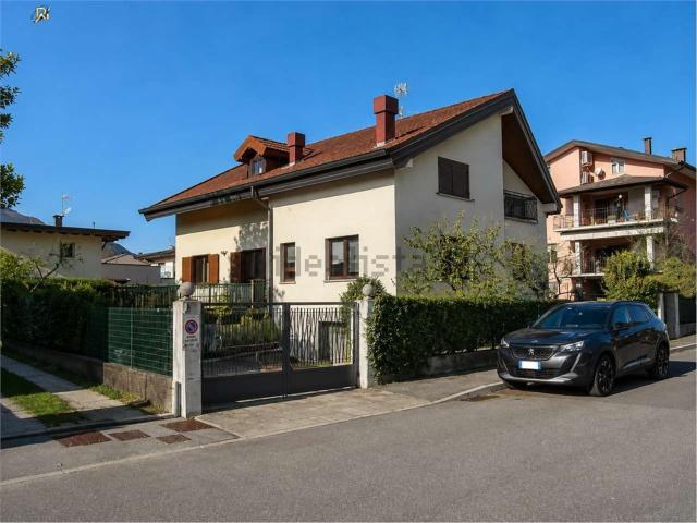 Appartamento in vendita di 182 m² in Via Gorizia, 9