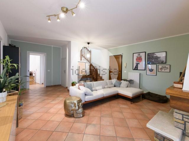 Appartamento in vendita di 182 m² in Via Gaetano Bedeschi