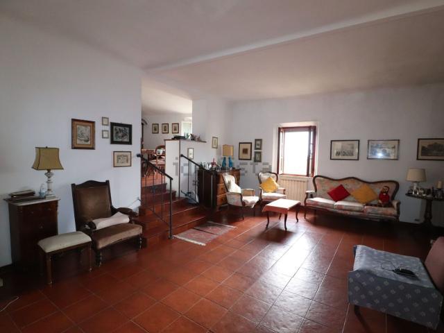 Appartamento in vendita di 182 m² in Via Ettore Bastianini