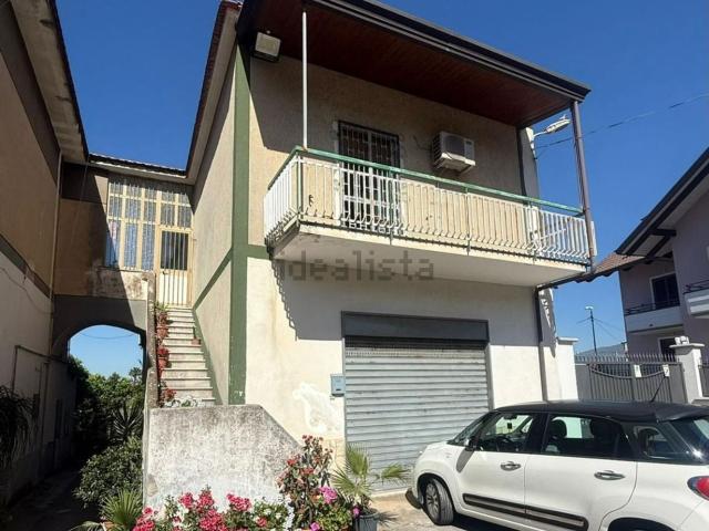 Appartamento in vendita di 182 m² in Via Fiano, 201