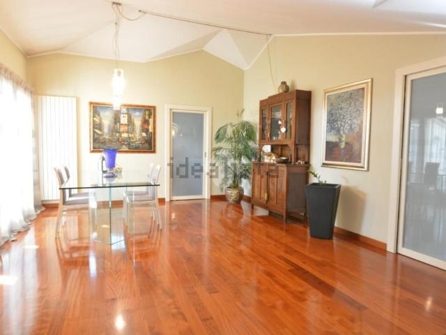 Appartamento in vendita di 182 m² in Via Franzolino Prinetti, 3