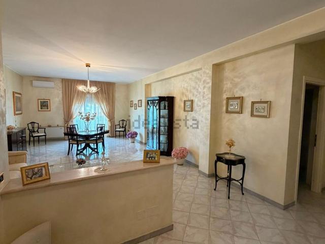 Appartamento in vendita di 182 m² in Via Ludwig Van Beethoven