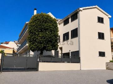 Appartamento in vendita di 182 m² in Via Luigi Antonelli